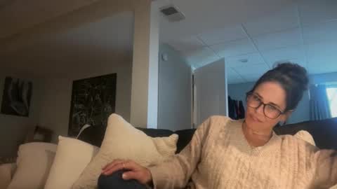 Good Girls Say Please...and Thank You online show from March 5, 10:49 pm