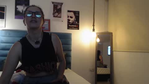 Scarlet online show from October 17, 12:14 am