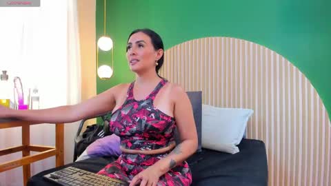 Scarlet Edwars online show from April 16, 9:39 pm