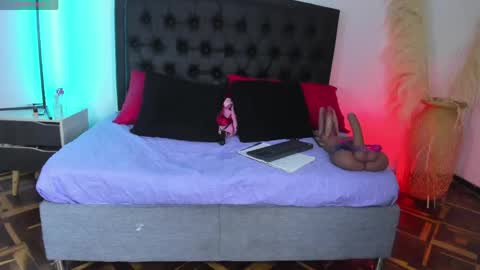 scarlet_hiit online show from April 22, 4:31 am