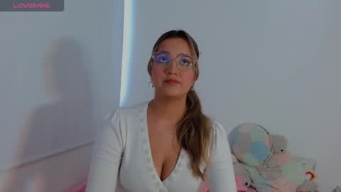 Scarlet  online show from October 23, 8:15 pm