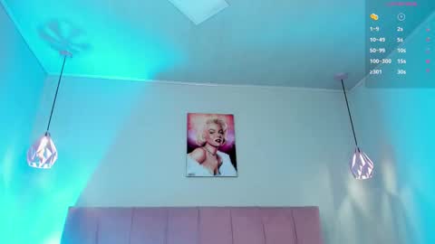 Scarlet  online show from September 20, 5:28 am