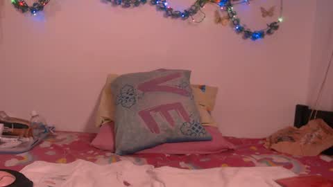 Snapshot of scarlethh_hott chatting on January 30, 10:08 am scarlethh hott online show from January 30, 10:08 am
