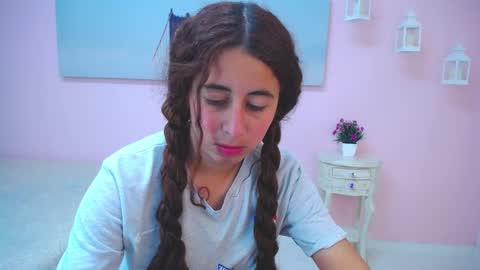 Scarlett online show from April 1, 1:41 pm