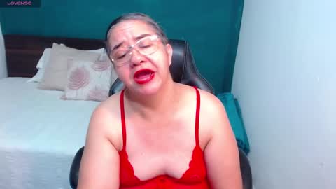 Snapshot of scarlett_duboi1 chatting on March 2, 3:02 am Scarlett online show from March 2, 3:02 am