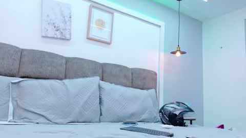 scarlett johansons online show from November 4, 9:09 pm