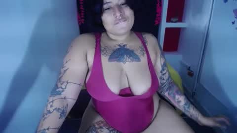 Snapshot of scarlett_keaty chatting on February 28, 1:58 pm scarlett online show from February 28, 1:58 pm