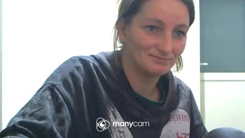 Snapshot of scarlett_queen01 chatting on September 19, 3:38 am scarlett_queen01 online show from September 19, 3:38 am