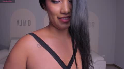 Snapshot of scarlettboss_ chatting on October 1, 12:32 pm scarlettboss_ online show from October 1, 12:32 pm