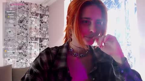 Snapshot of scarlettharrison09 chatting on October 13, 9:45 am Scarlett online show from October 13, 9:45 am