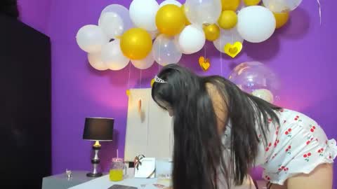 SCARLET online show from February 15, 2:49 pm