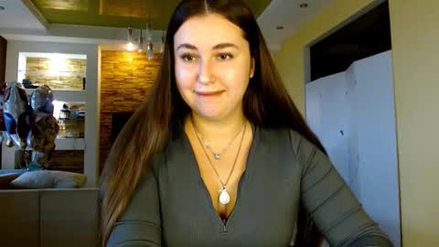 Elizabeth  online show from November 17, 8:15 am