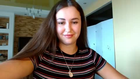 Elizabeth  online show from July 29, 9:20 am