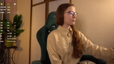 Snapshot of second_aid chatting on October 8, 4:11 pm Brenda online show from October 8, 4:11 pm
