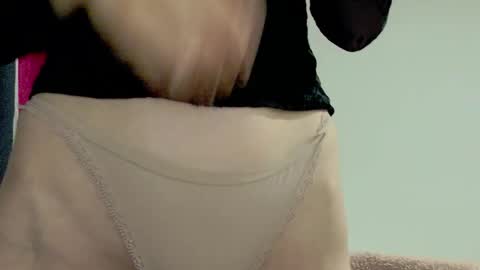 Anni online show from October 3, 3:50 pm