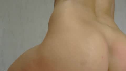 SecretLisa online show from March 31, 10:15 am