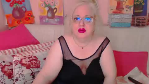 Alice online show from August 5, 7:53 pm