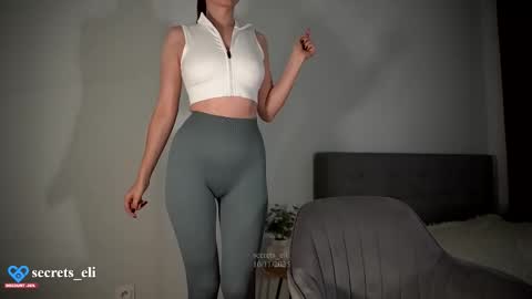 Eliz online show from November 10, 2:56 pm