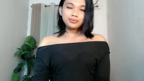 Deluxe online show from May 31, 1:50 pm
