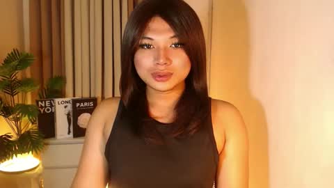 Snapshot of seductivedeluxe69 chatting on October 16, 9:28 pm Deluxe online show from October 16, 9:28 pm