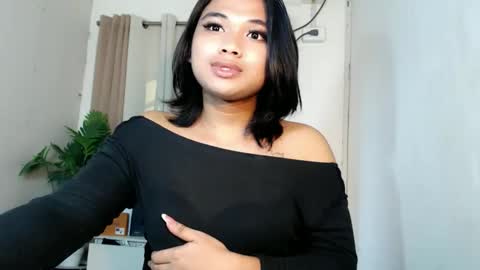 Deluxe online show from May 15, 6:49 am