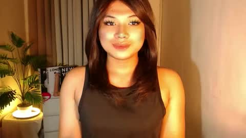 Snapshot of seductivedeluxe69 chatting on October 19, 1:57 pm Deluxe online show from October 19, 1:57 pm