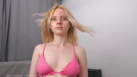 See Its honey bunny  im Lana online show from July 28, 7:39 pm