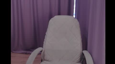 Emily online show from November 27, 8:39 am