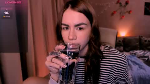 selectrra online show from April 15, 8:20 pm