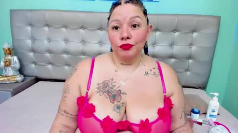 Snapshot of selena_castillo chatting on March 7, 4:46 am Selena online show from March 7, 4:46 am