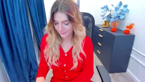 selenaemoore online show from October 17, 4:37 am