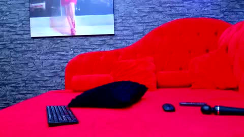 Selena Noir online show from October 7, 4:50 am