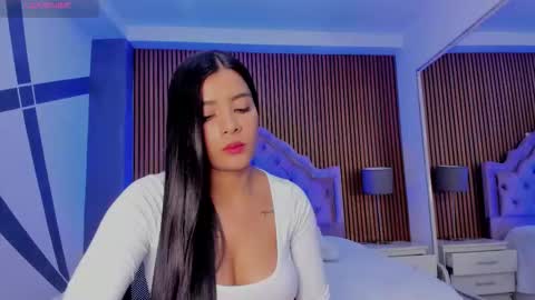 selenastonne online show from September 26, 11:02 pm