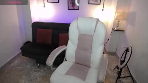 selene_rouse_ online show from November 9, 1:00 am