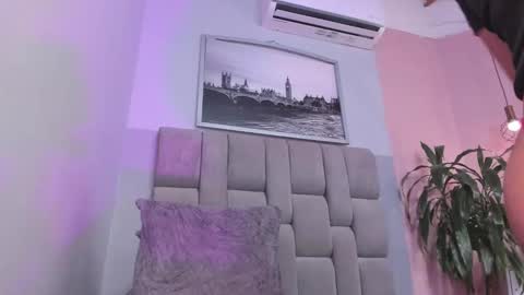 Snapshot of selene_tylor_ chatting on September 30, 4:40 am Selene online show from September 30, 4:40 am