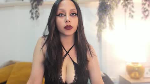 Selene  online show from December 18, 3:11 am