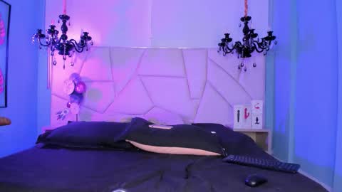 Selenee online show from October 8, 8:02 pm