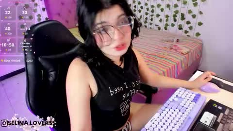 Selina online show from November 29, 4:05 am