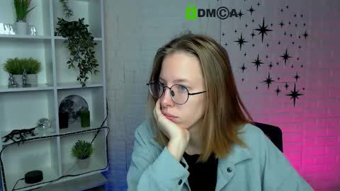 Selena online show from December 1, 11:25 am