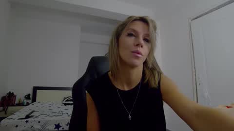 sellena_angel online show from October 21, 7:45 am
