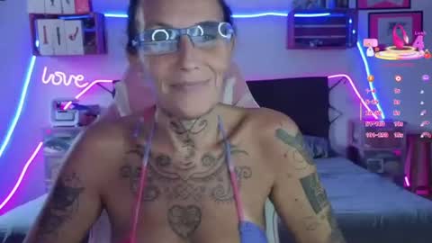 Selvaggia Del Caribe online show from July 17, 7:17 pm