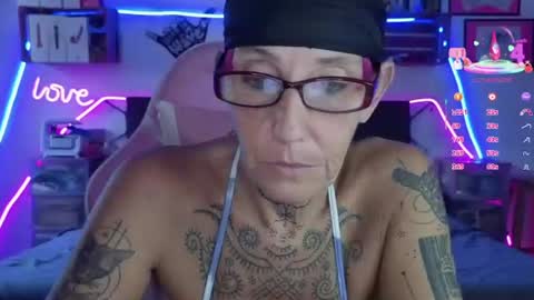 Selvaggia Del Caribe online show from July 23, 4:15 pm