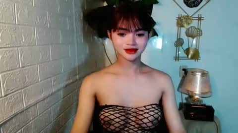sensational_yeng online show from May 4, 1:42 am