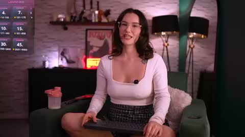 Jasmine online show from June 15, 2:50 pm