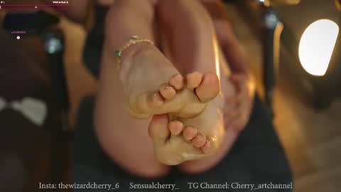 Maria- OF sensual bee online show from January 9, 12:59 am