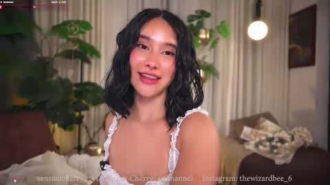 Snapshot of sensualcherry_ chatting on September 12, 1:17 am Maria- OF sensual bee online show from September 12, 1:17 am