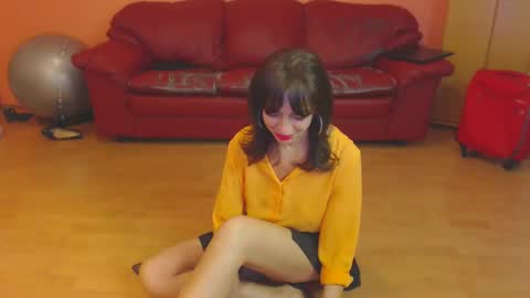 sensualmyra online show from December 13, 4:05 pm