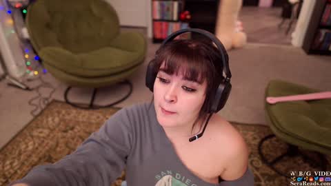 Snapshot of serareads chatting on January 5, 5:09 am SeraReads online show from January 5, 5:09 am