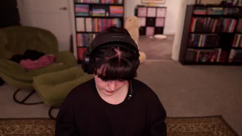 Snapshot of serareads chatting on January 18, 6:24 am SeraReads online show from January 18, 6:24 am