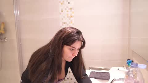 Snapshot of serareads chatting on February 28, 9:33 pm SeraReads online show from February 28, 9:33 pm